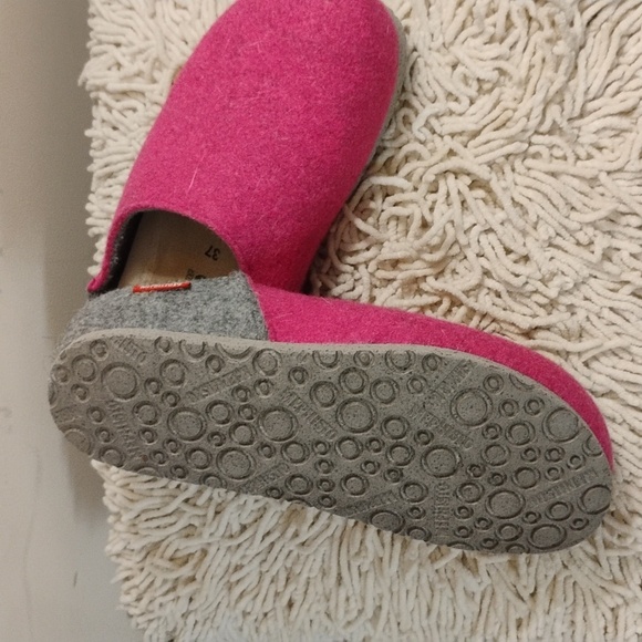 Mephisto Philo Slippers - Picture 2 of 7